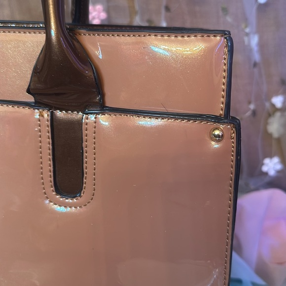 Vernis Like EUC Tote Bag Large and Shiny PU - Picture 2 of 16